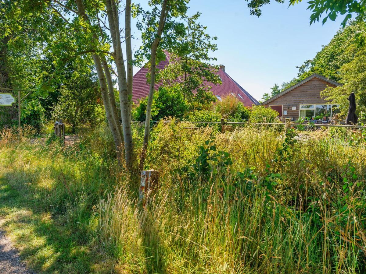 Enticing Holiday Home In Eastermar Near Burgumer Mar Lake Hoogzand Εξωτερικό φωτογραφία
