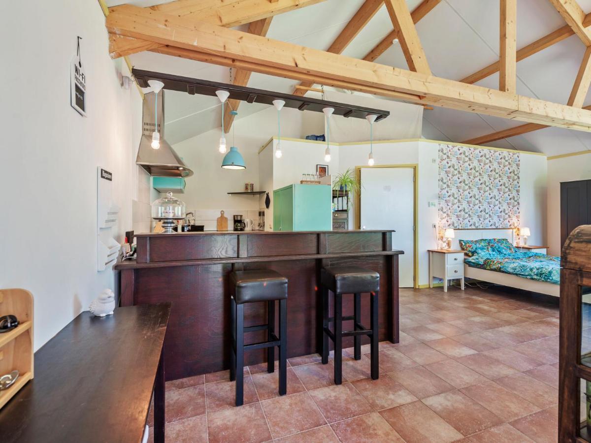 Enticing Holiday Home In Eastermar Near Burgumer Mar Lake Hoogzand Εξωτερικό φωτογραφία